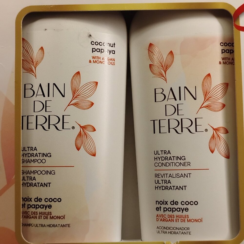 Bain de Terre Coconut Papaya Ultra Hydrating Shampoo & Conditioner Gift Set - Picture 2 of 6
